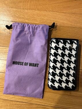 NWOT House of Want houndstooth clutch/ crossbody